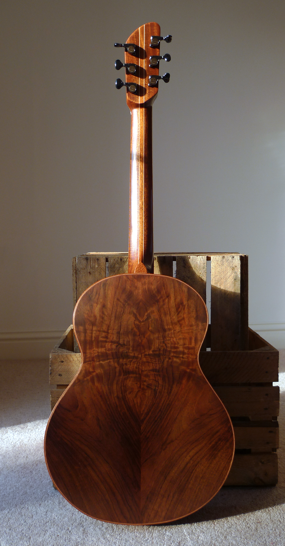 figured rosewood, montgomery guitars, fanned frets, andreas Montgomery