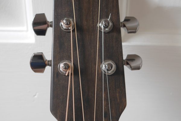 andreas montgomery, headstock, montgomery guitars, luthier